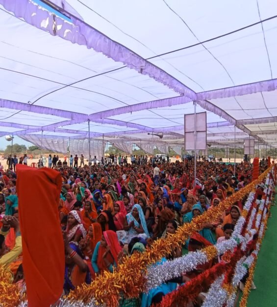Community devotion ceremony